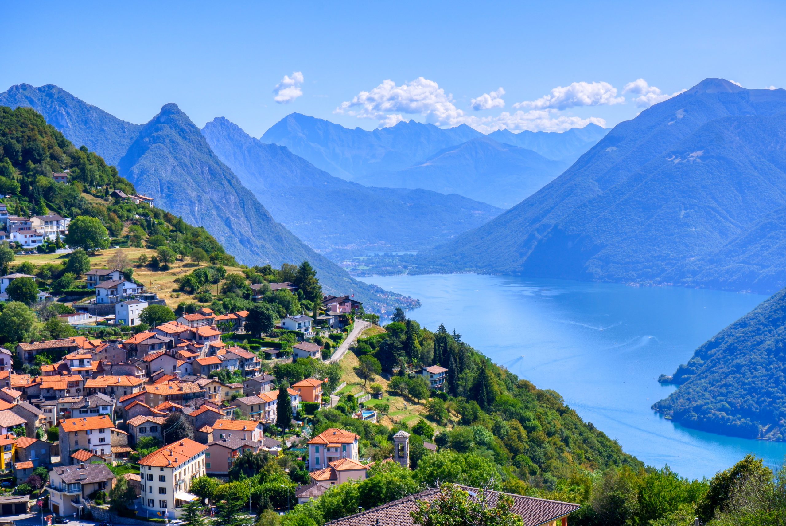 Studio di Podologia AguilarLugano Ticino

La salute dei tuoi piedi è la nostra priorità! Trattamenti podologici per prevenire e curare le patologie del piede. Il nostro studio di podologia si trova in Corso Elvezia 24Lugano. Facile da raggiungere dal centro di Lugano a piedi e anche tramite il bus.
